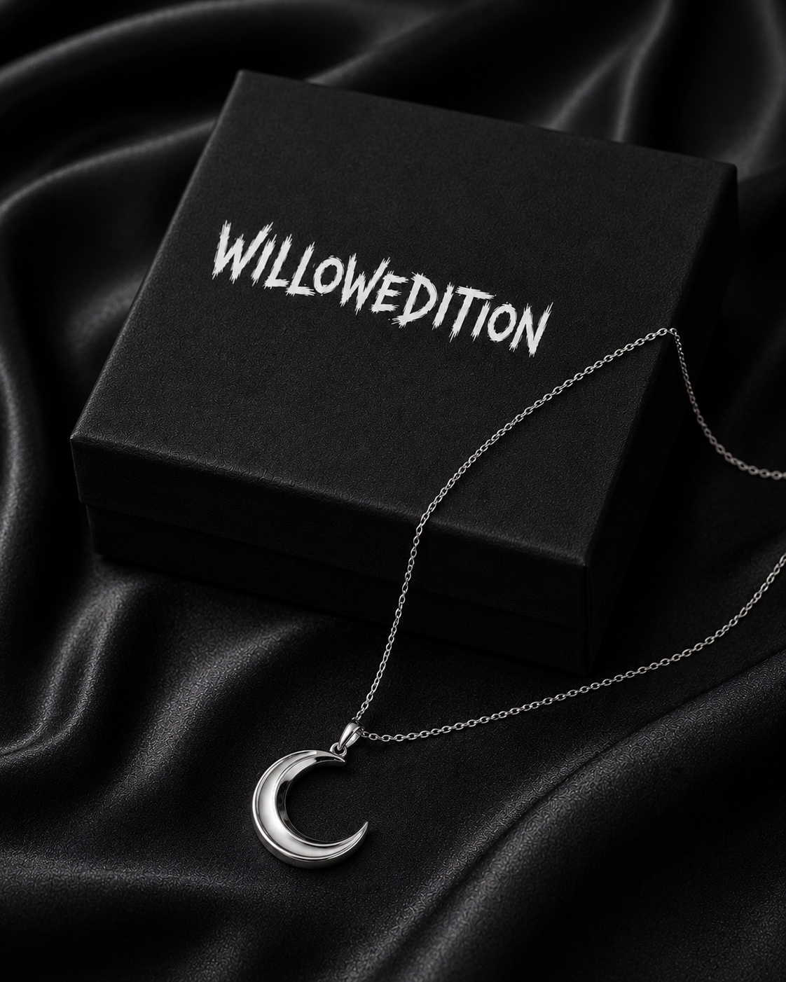 Mother-of-Pearl Moonlight Necklace