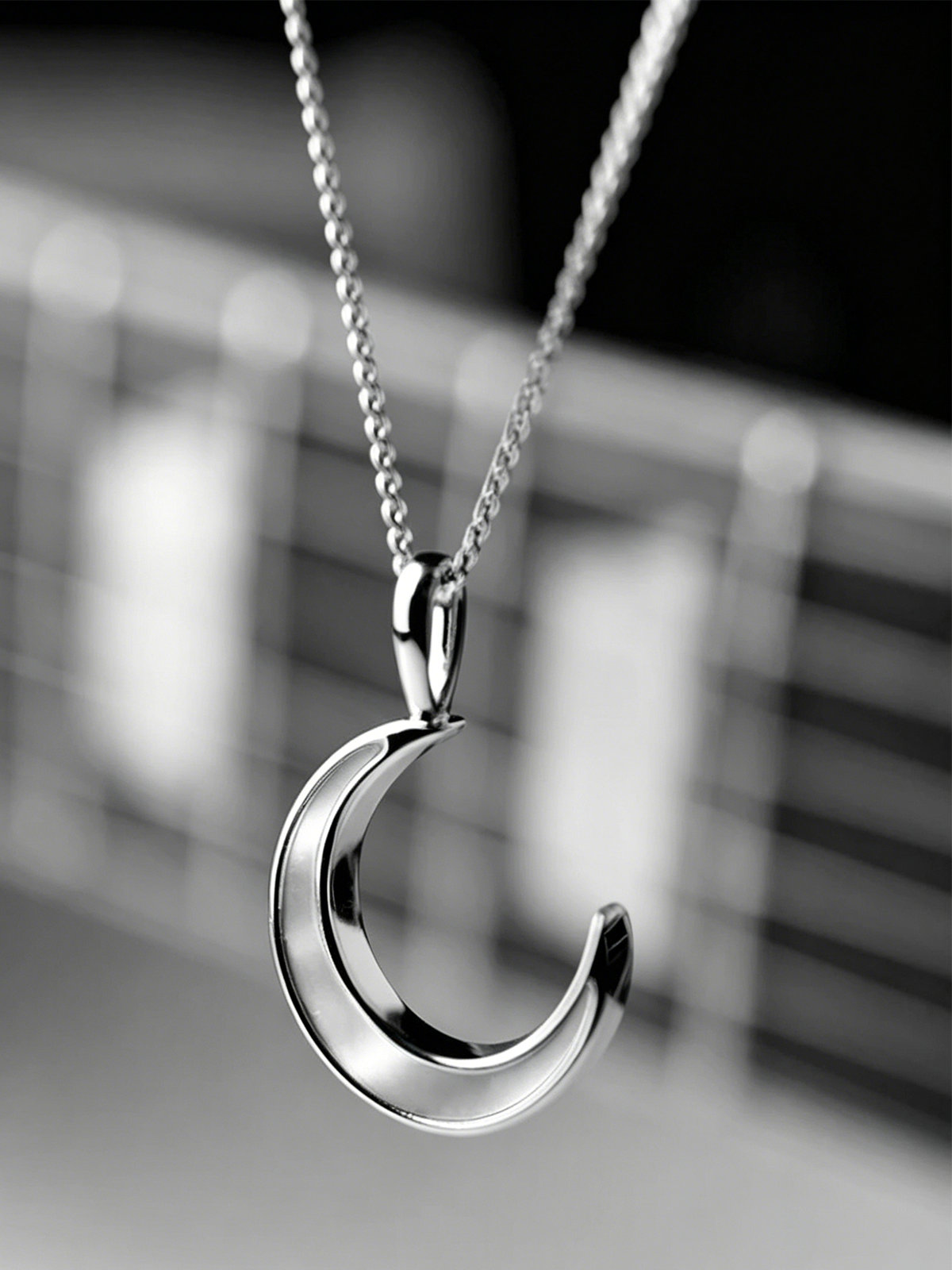 Mother-of-Pearl Moonlight Necklace